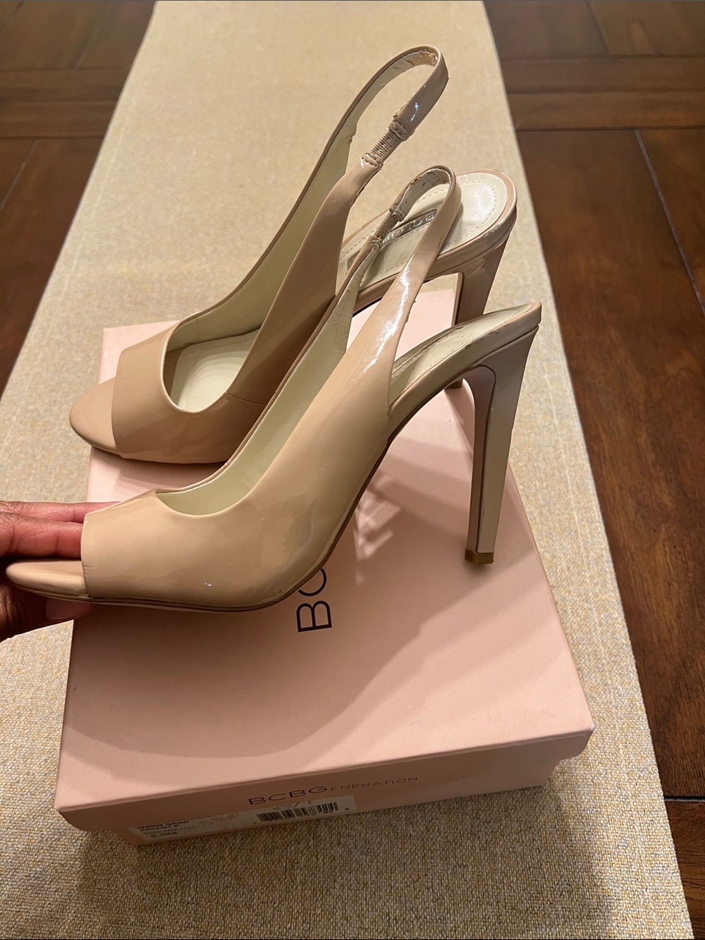 ❤️ BCBGeneration Carly Warm Sand Patent Heel - Picture 10 of 15